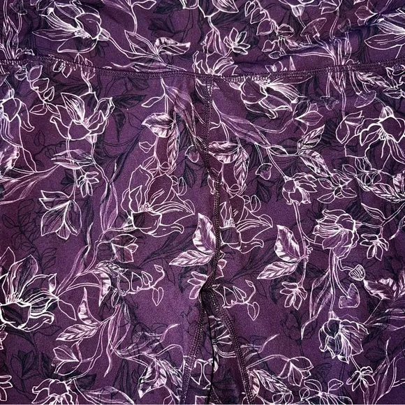 Stori - Floral Sports Bra and Leggings Set in Purple and White Size 12 - Picture 4 of 8